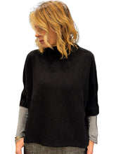 Carica l'immagine nel visualizzatore di Gallery, Maglione
