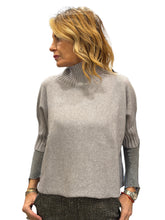 Carica l'immagine nel visualizzatore di Gallery, Maglione
