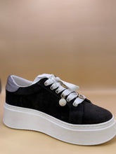 Carica l&#39;immagine nel visualizzatore di Gallery, Sneaker
