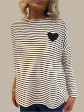 Carica l&#39;immagine nel visualizzatore di Gallery, T-shirt
