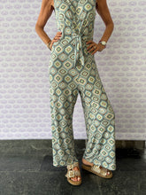 Carica l&#39;immagine nel visualizzatore di Gallery, Jumpsuit
